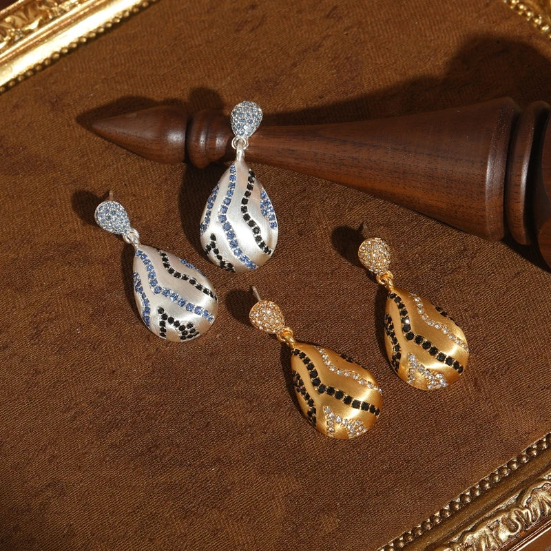 Nightfall Spark Antique Earrings (Gold) jewellery for women