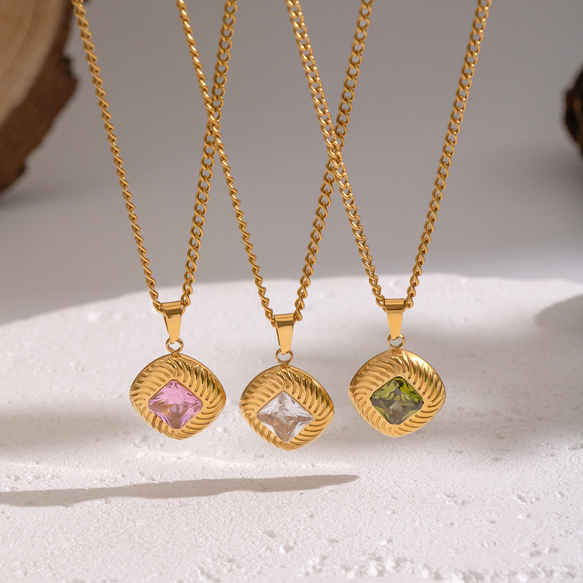 Carved Amour SS Necklace