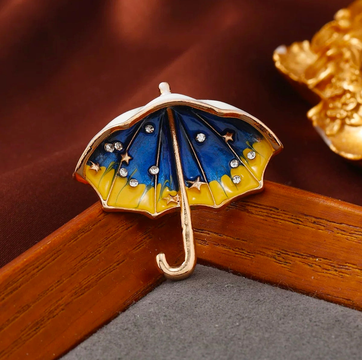 Umbrella Parasol Brooch