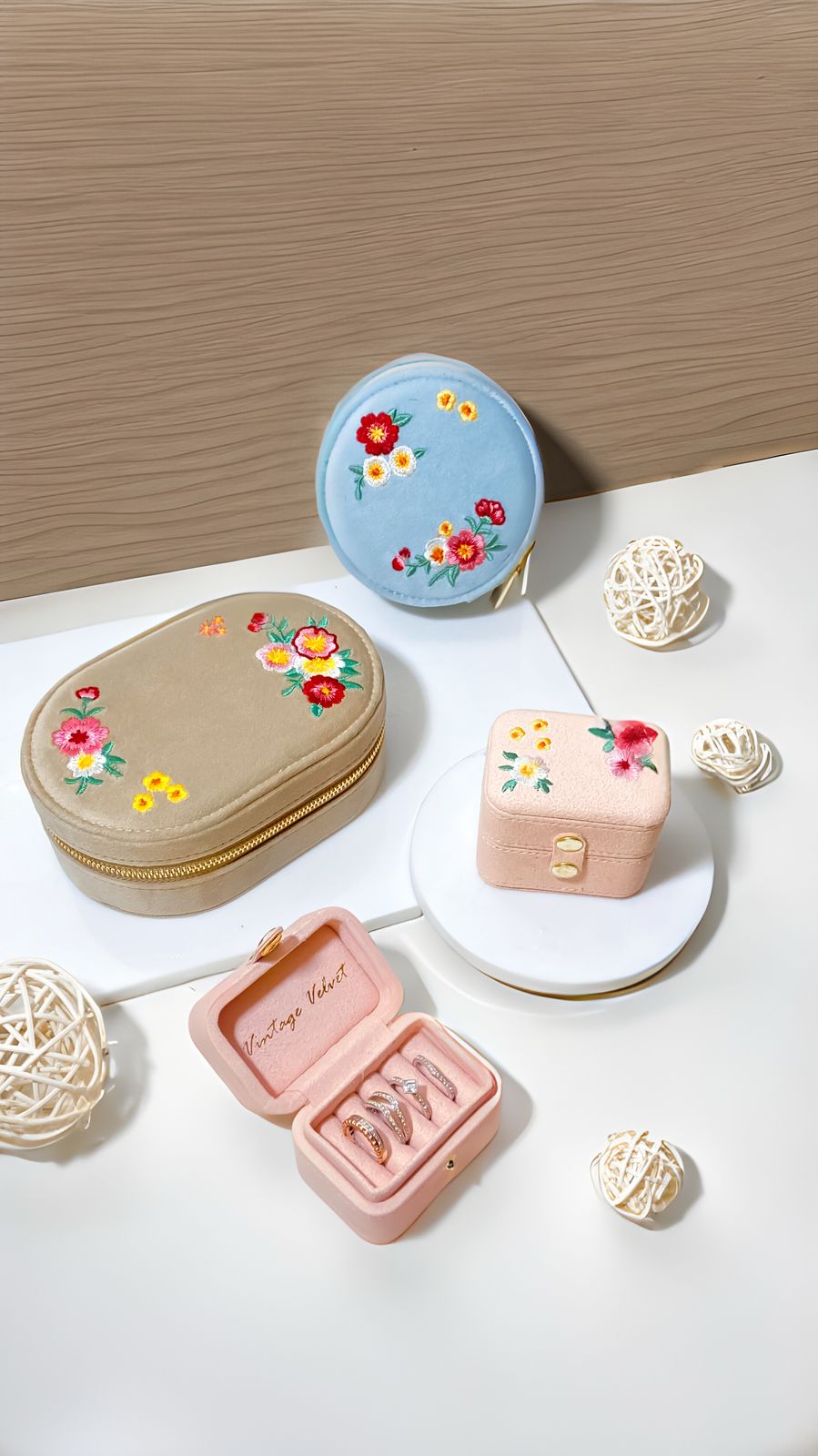 Pine Embroidered Ring Jewelry Box