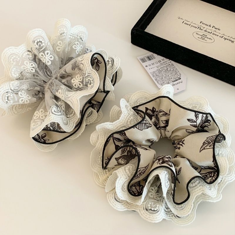 Moirine Scrunchie