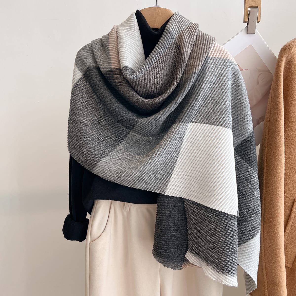 Roxelle Shawl