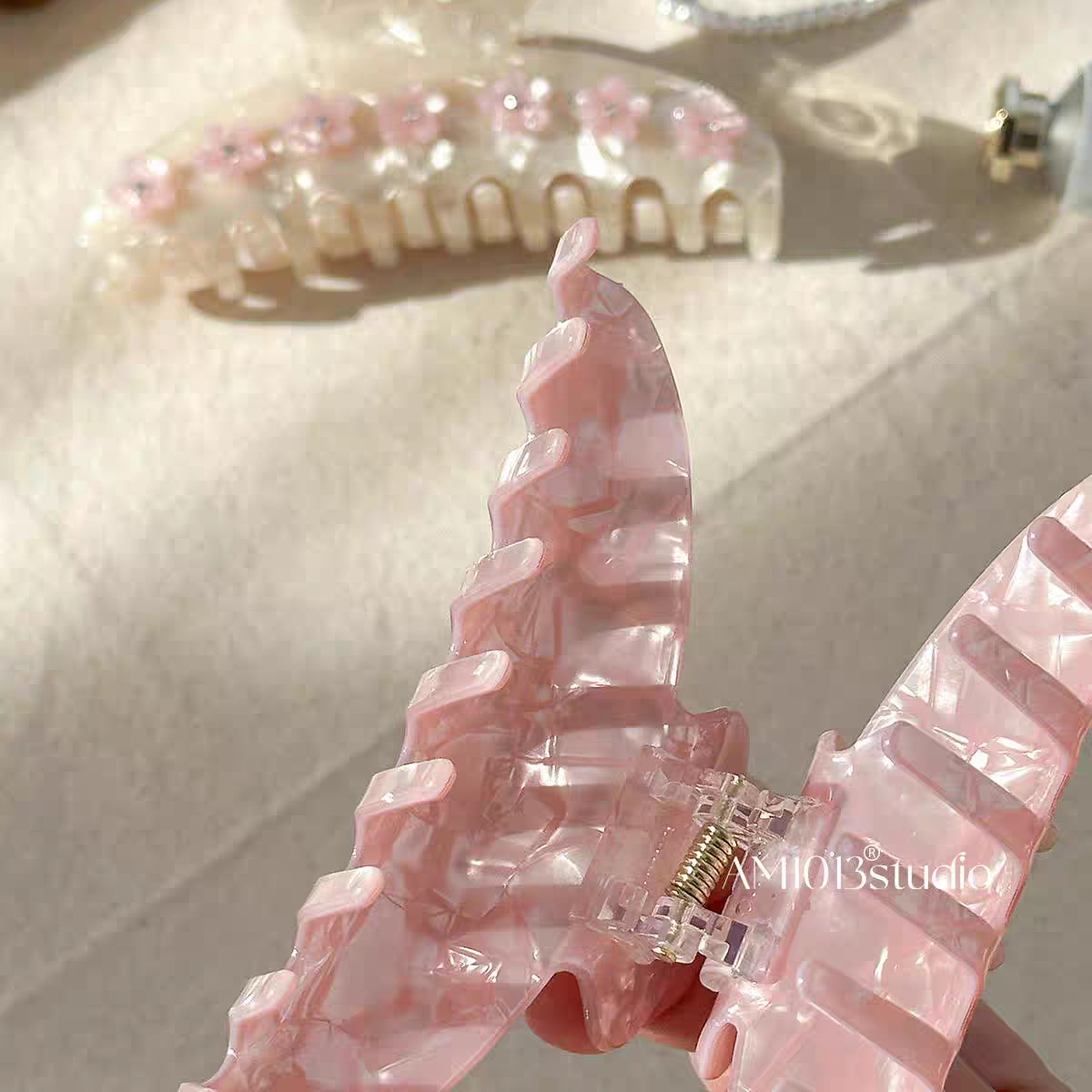 Belvra Claw Clip