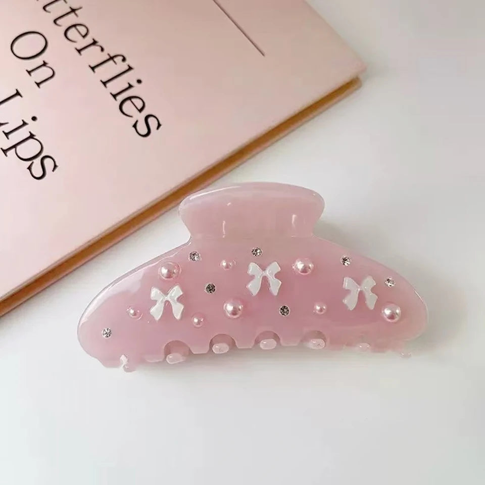 Pearl Veil Claw Clip