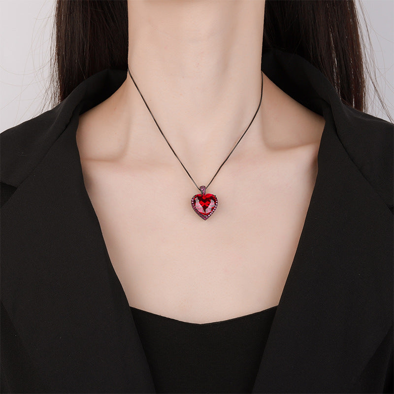 Eterna Zirconia Necklace
