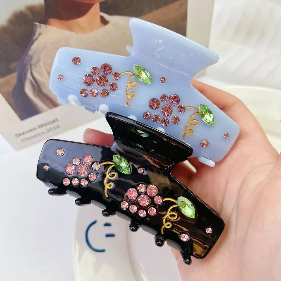 Amorette Claw Clip