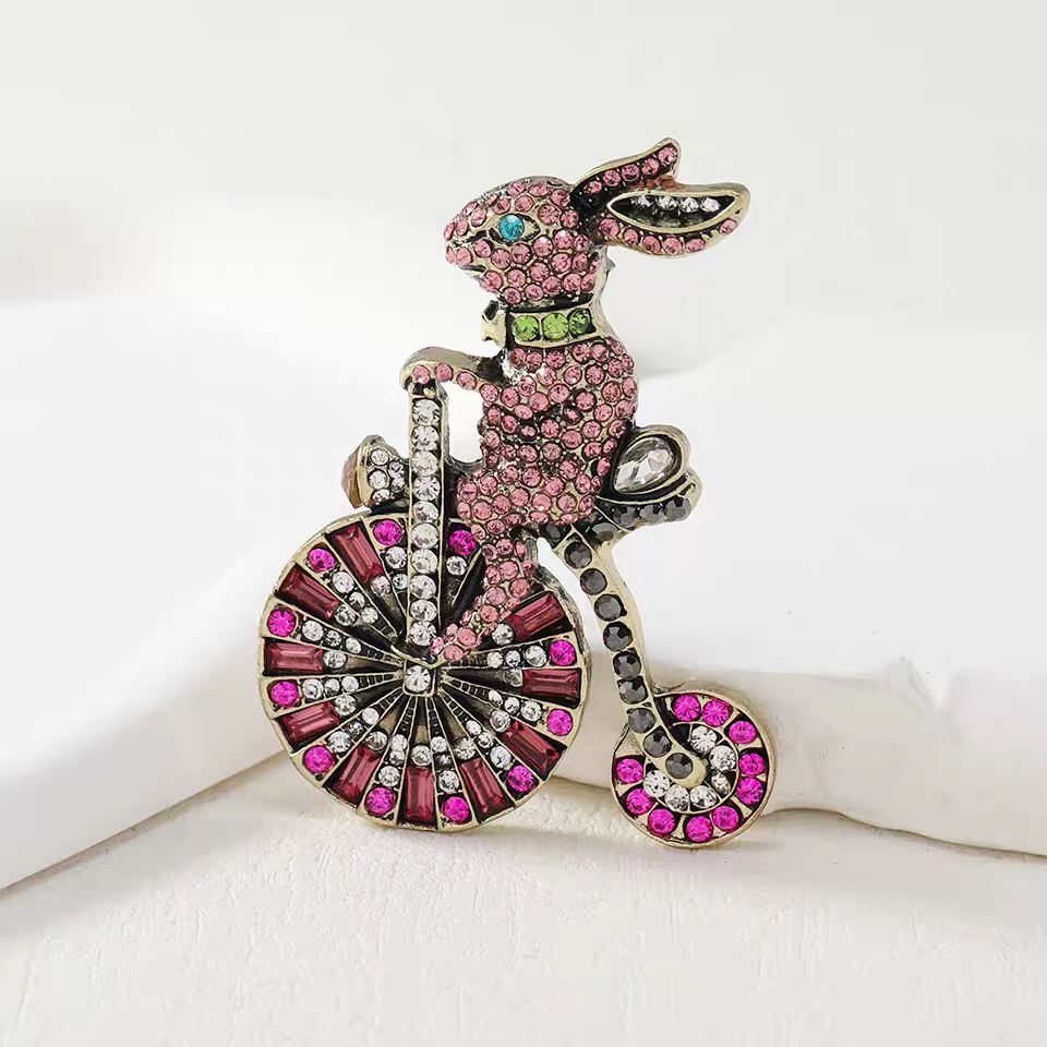Rosy Spin Brooch