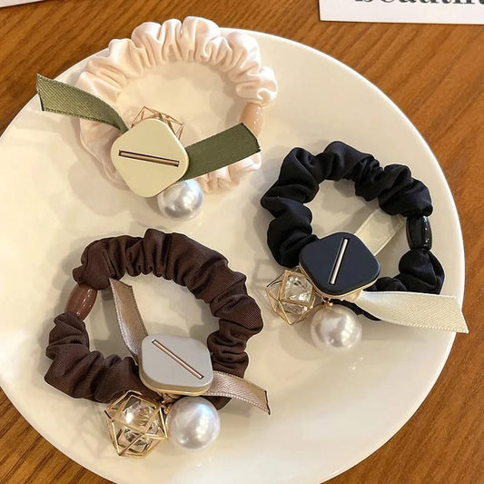 Pearl Whirl Hair Tie