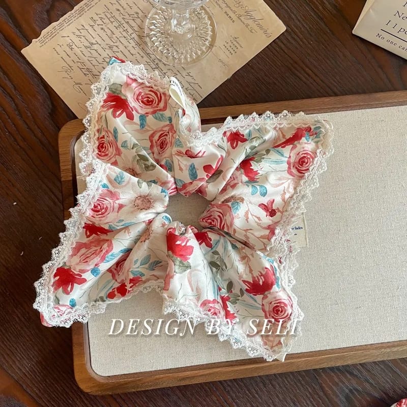 Mira Scrunchie