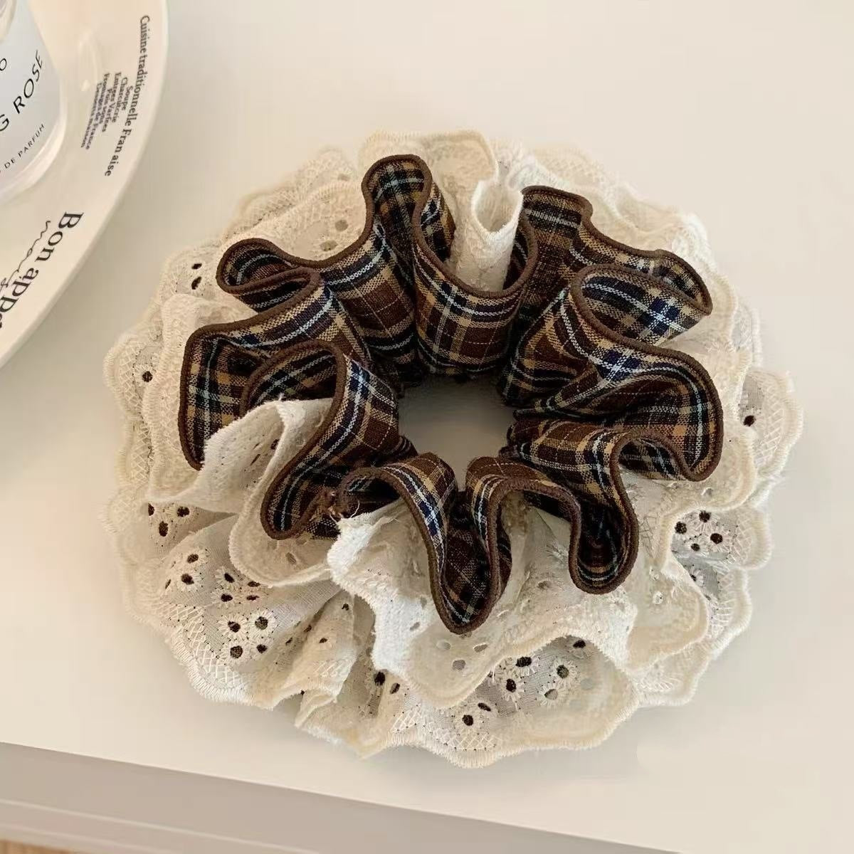 Retro Kiss Scrunchie