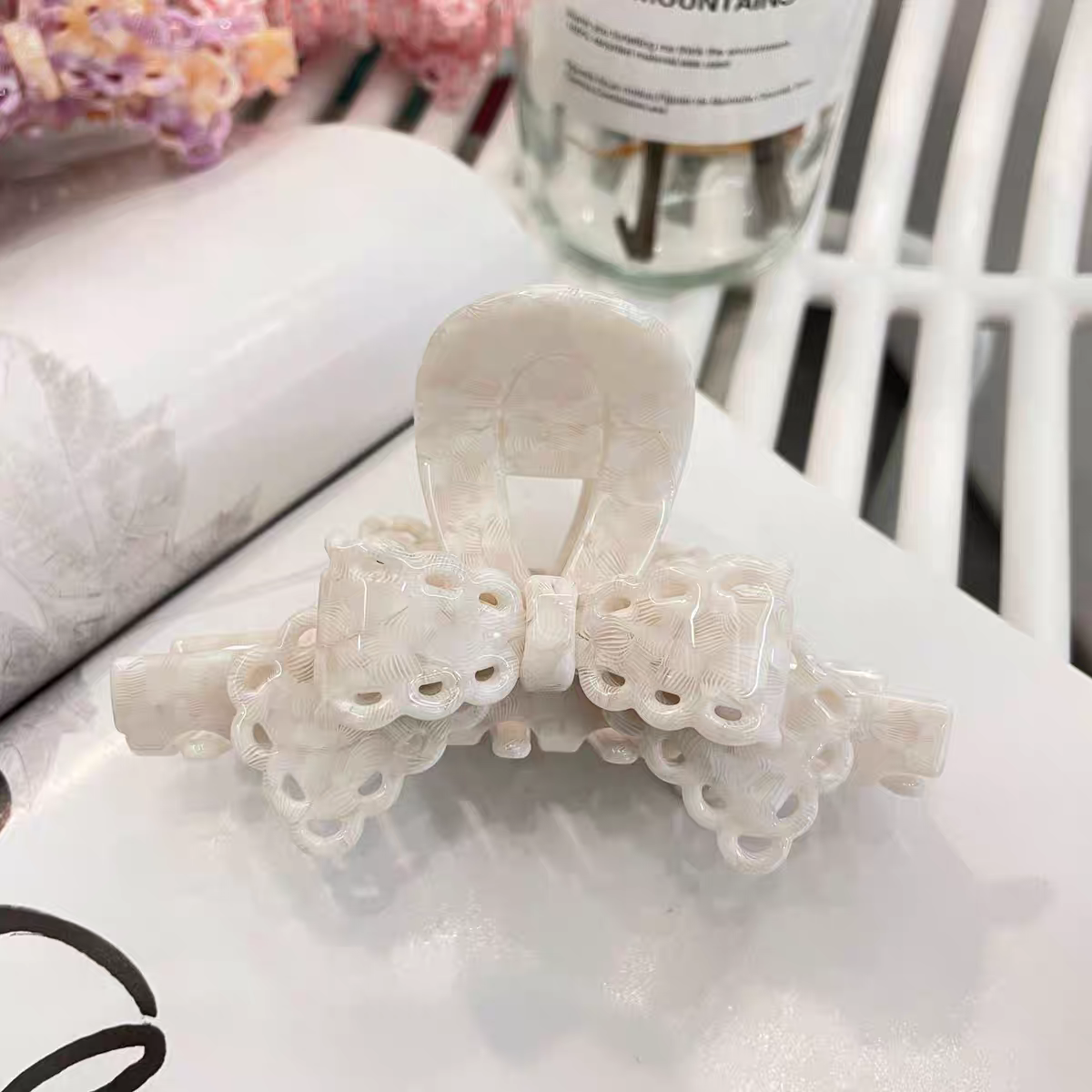 Blossom Bite Claw Clip