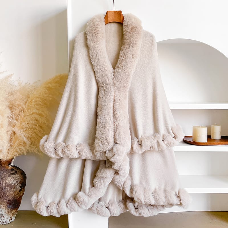 Fluff Poncho (White)