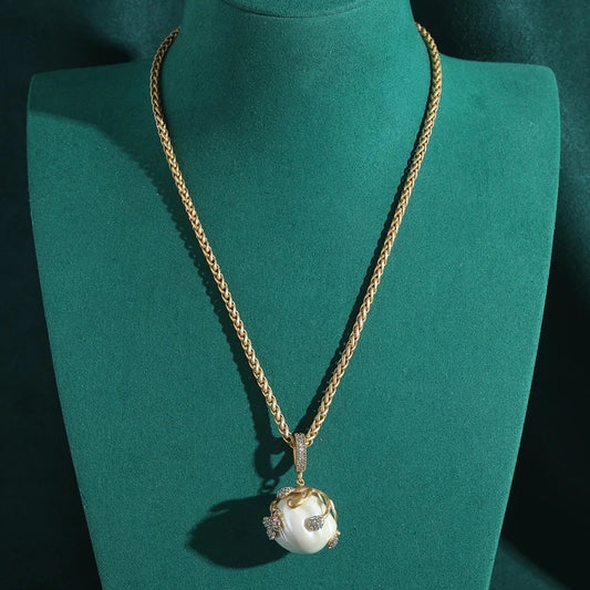 Mariselle Glass Pearl Antique Necklace
