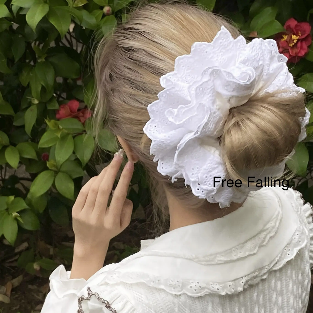 Mirelle Scrunchie