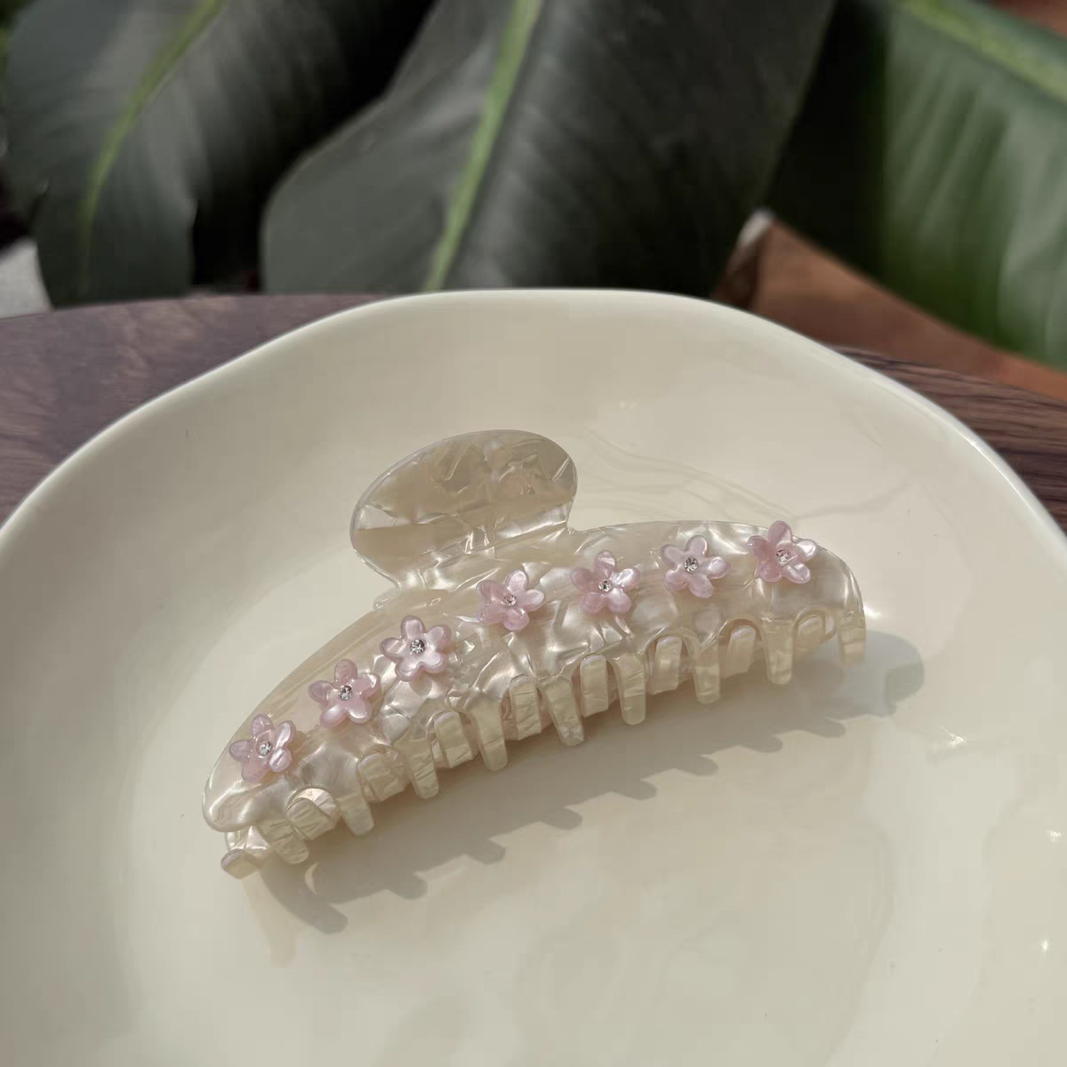 Belvra Claw Clip