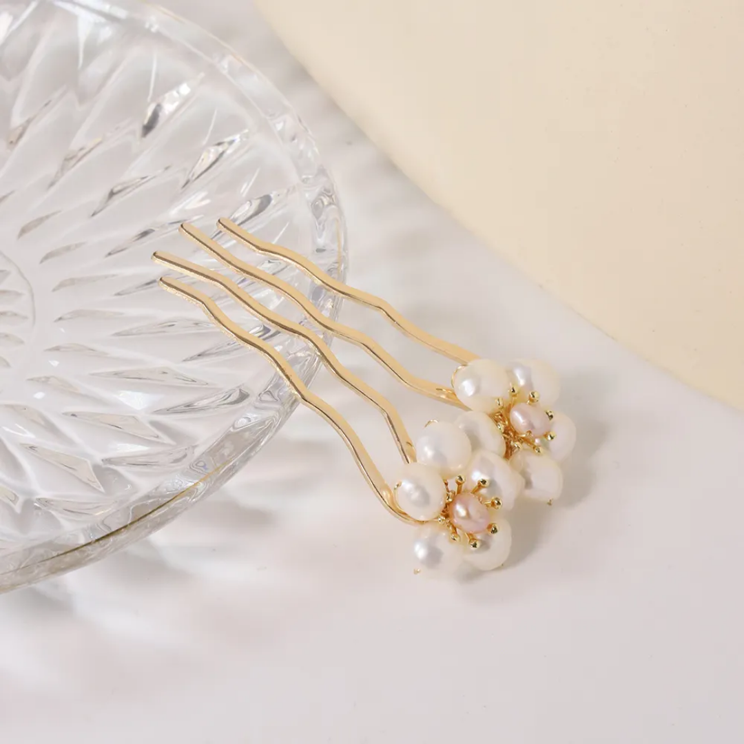 Pherali Freshwater Pearl Haircomb