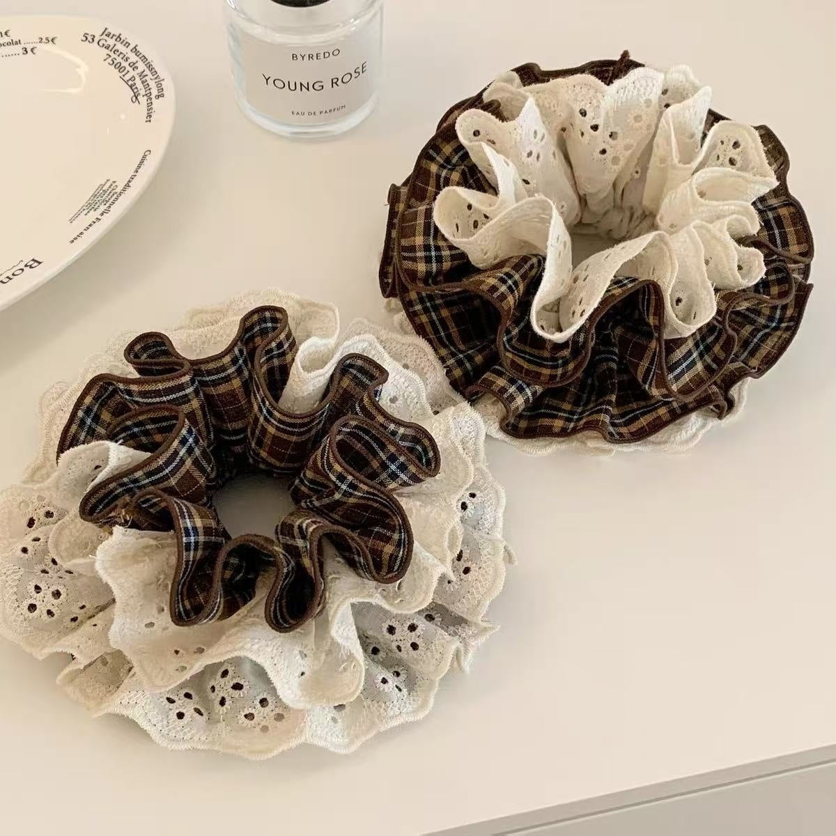 Retro Kiss Scrunchie