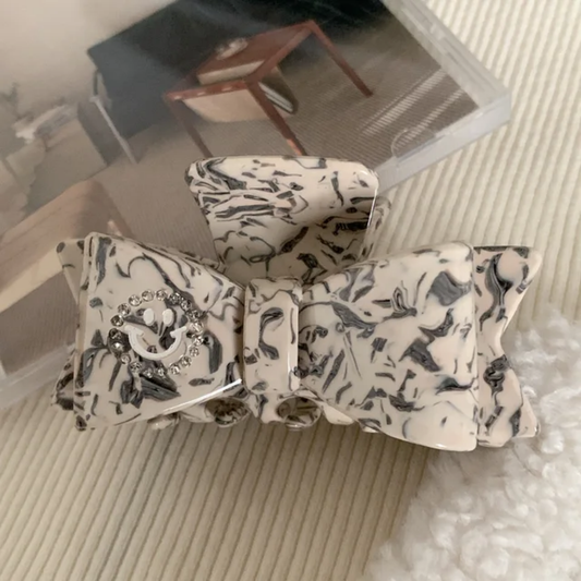 Vellum Claw Clip
