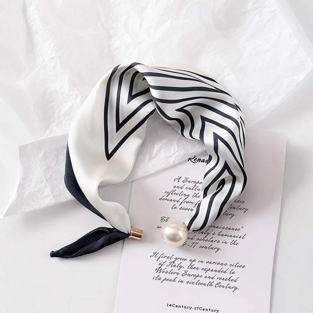 Zerine Magnetic Buckle Scarf with Pearl