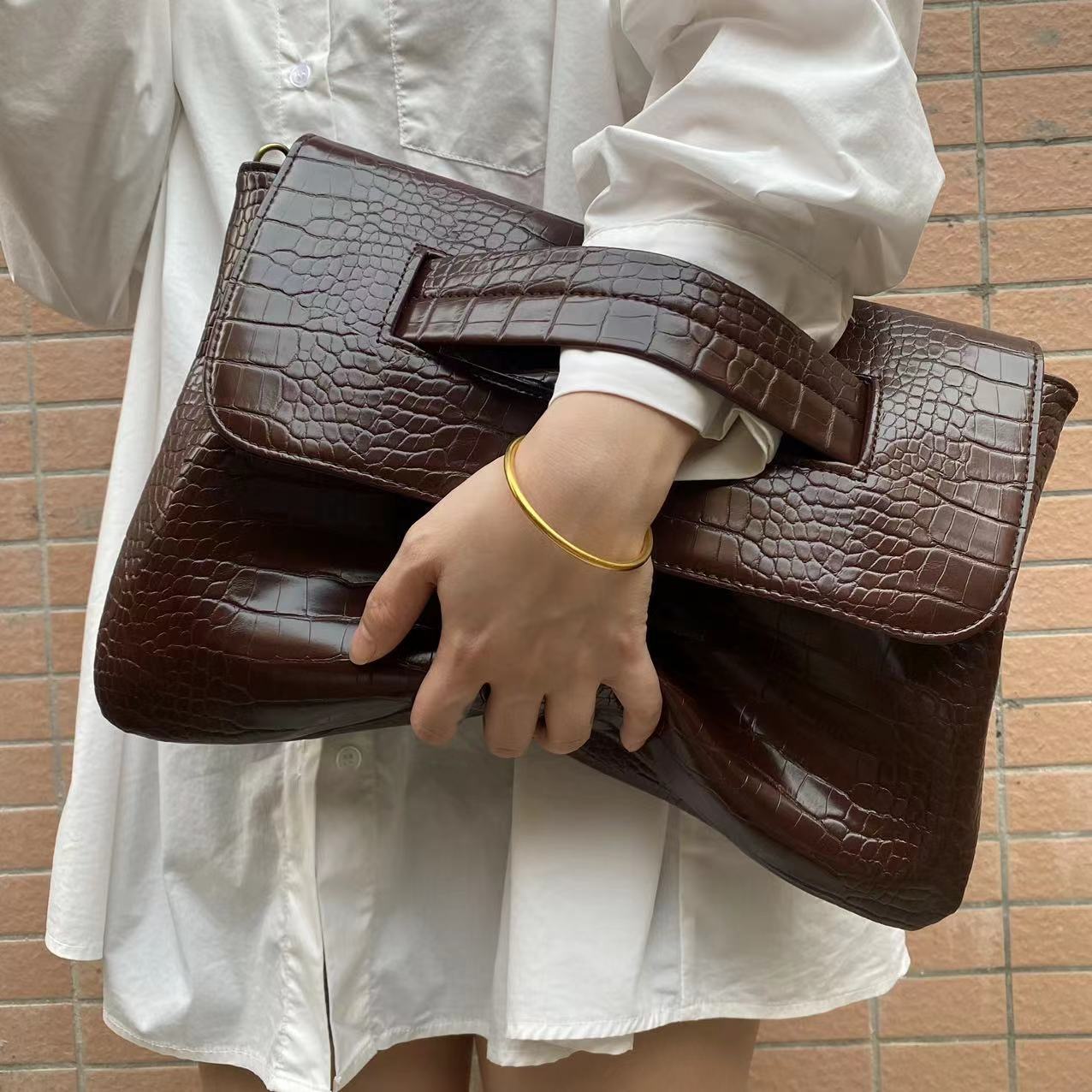 Maya Vegan Handbag (Brown)