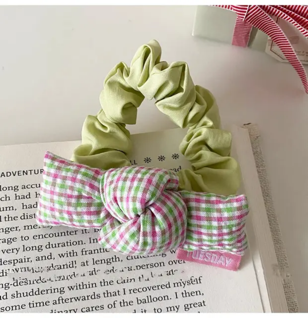 Lively Scrunchie