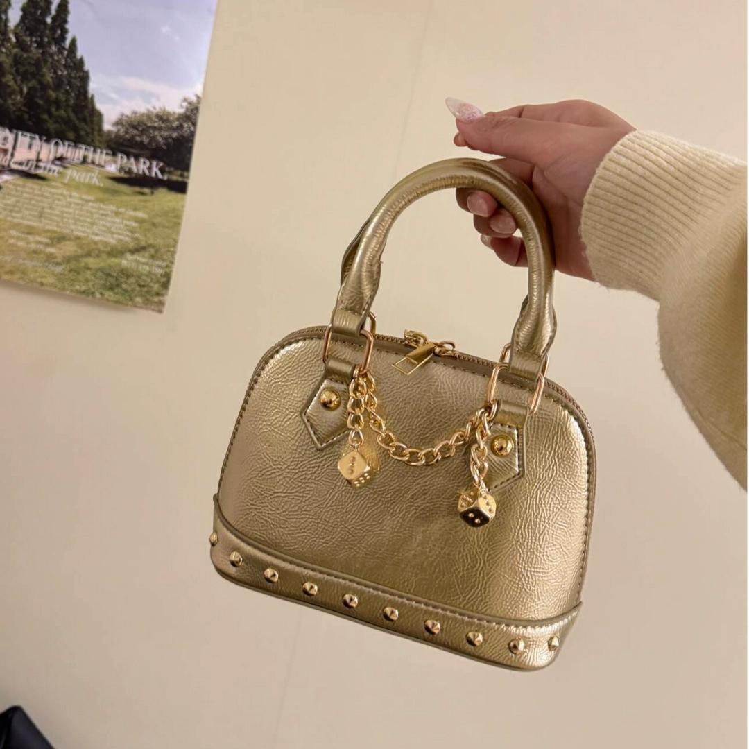 Chavelle Handbag (Gold)