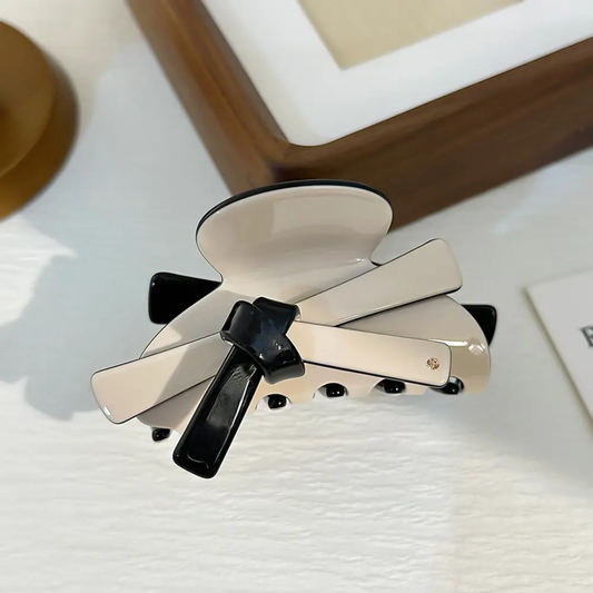 Tonal Twist Claw Clip