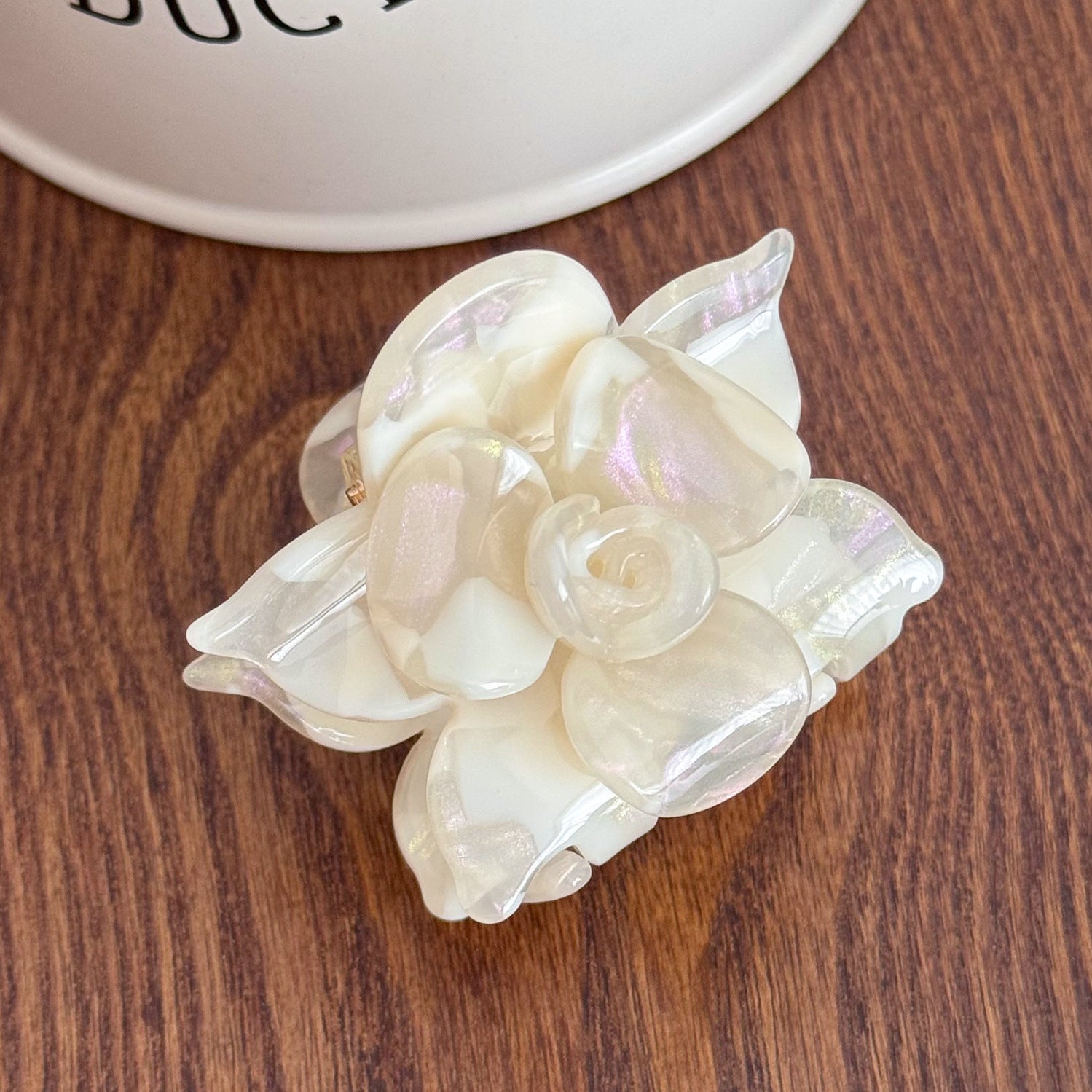 Ylena Claw Clip