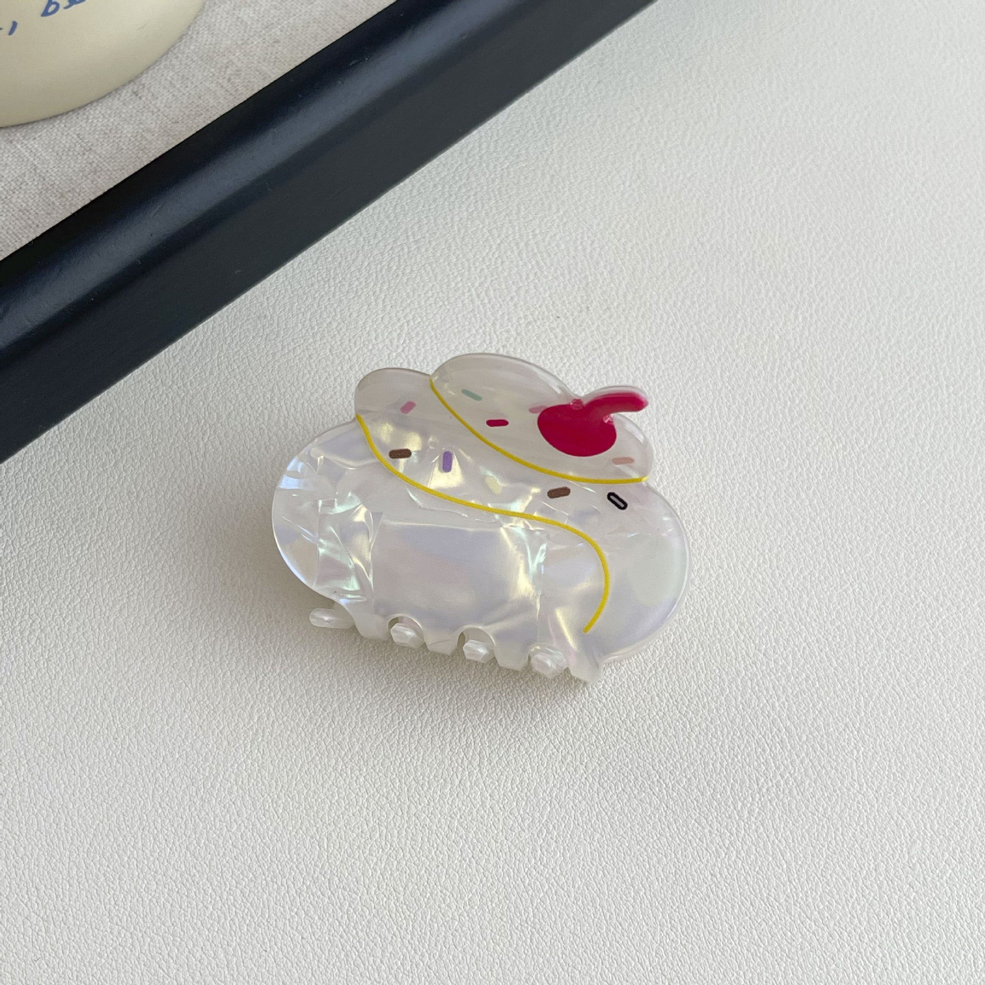 Patisserie Claw Clip