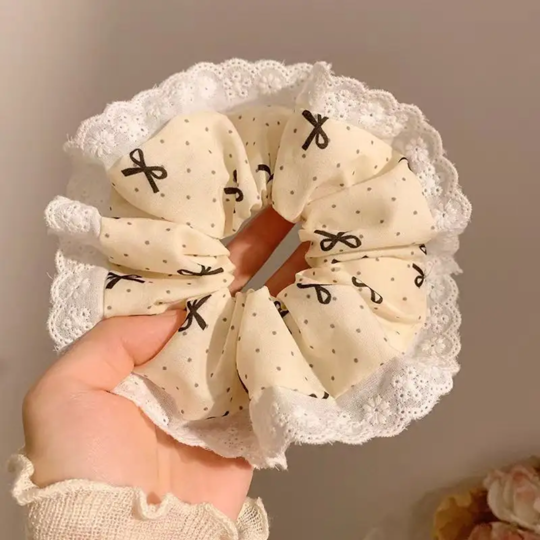 Dainty Scrunchie