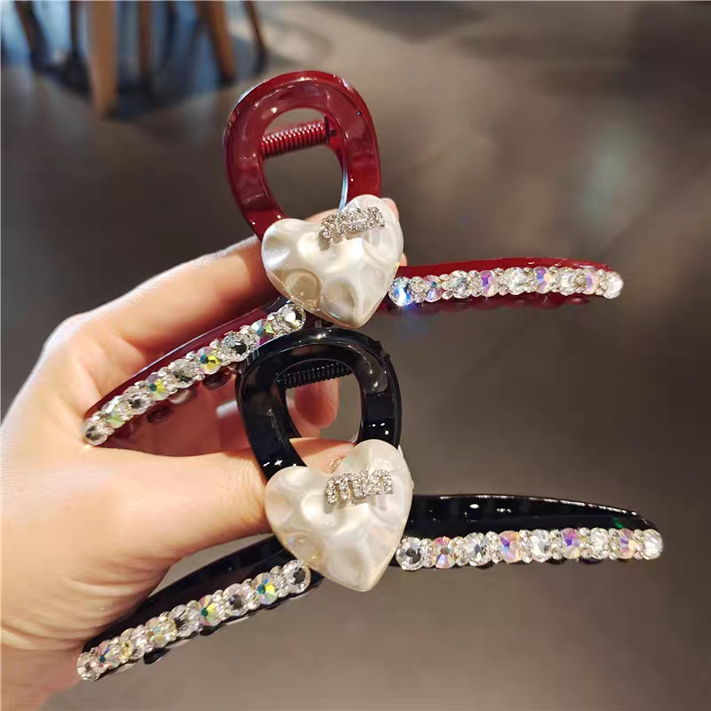 Arwyn Claw Clip