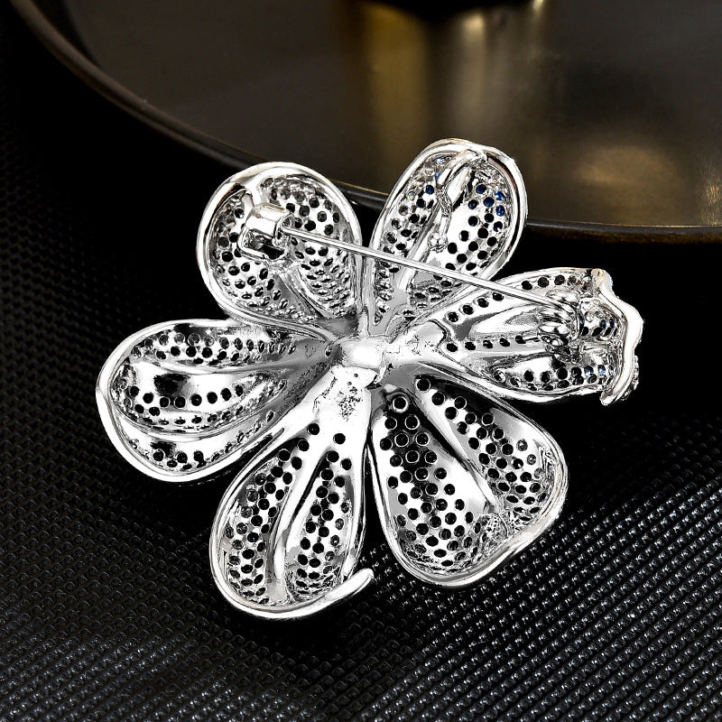 Noirella Zirconia Brooch