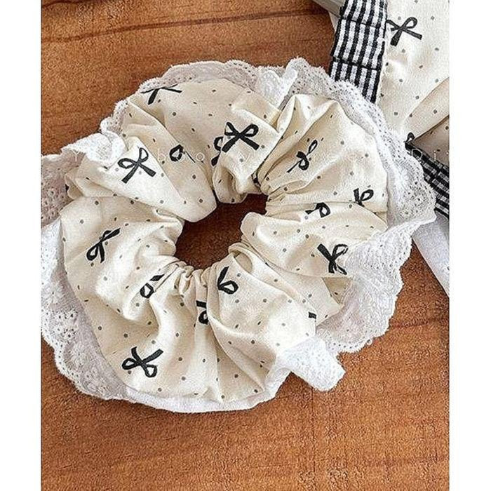 Dainty Scrunchie