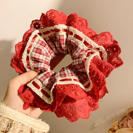 Aelis Lace Scrunchie