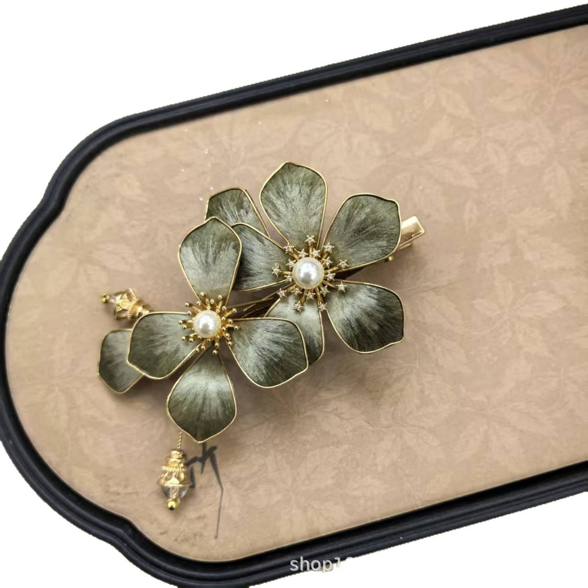 Serissa Side Hair Clip