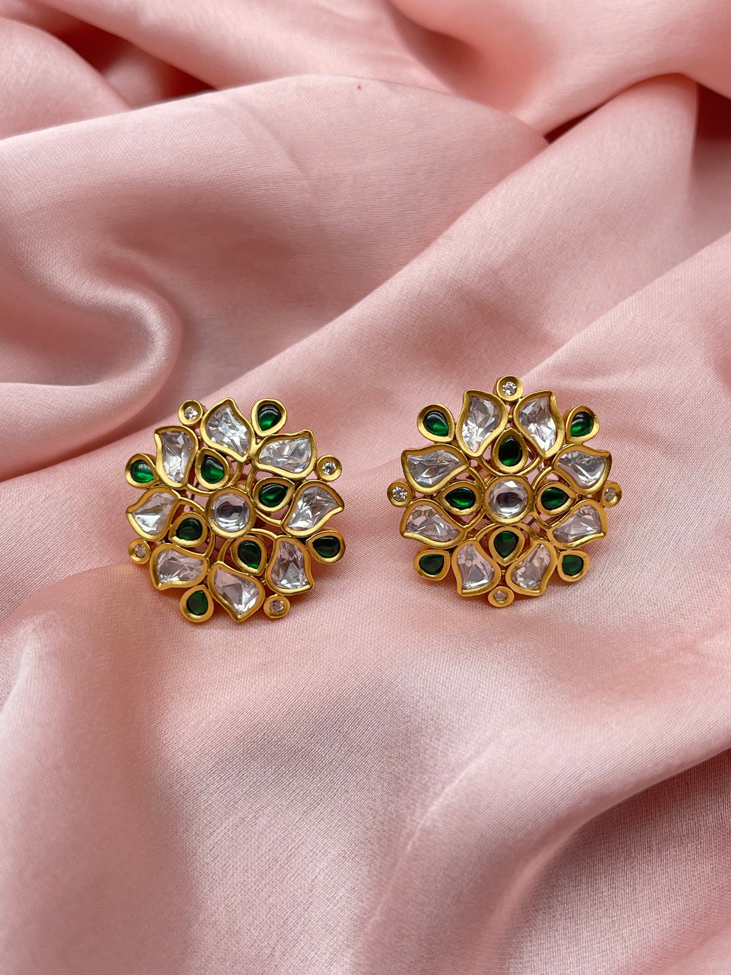 Maahi Kundan Studs