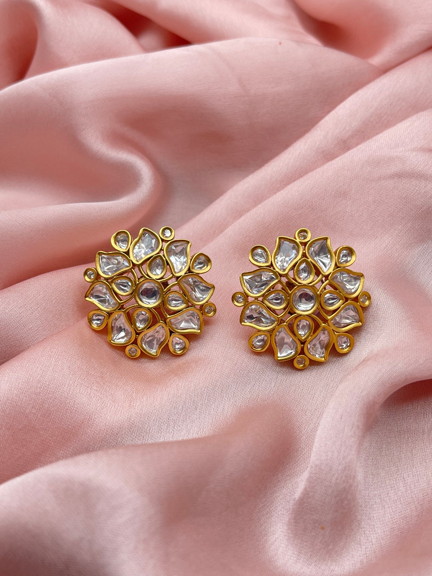 Maahi Kundan Studs